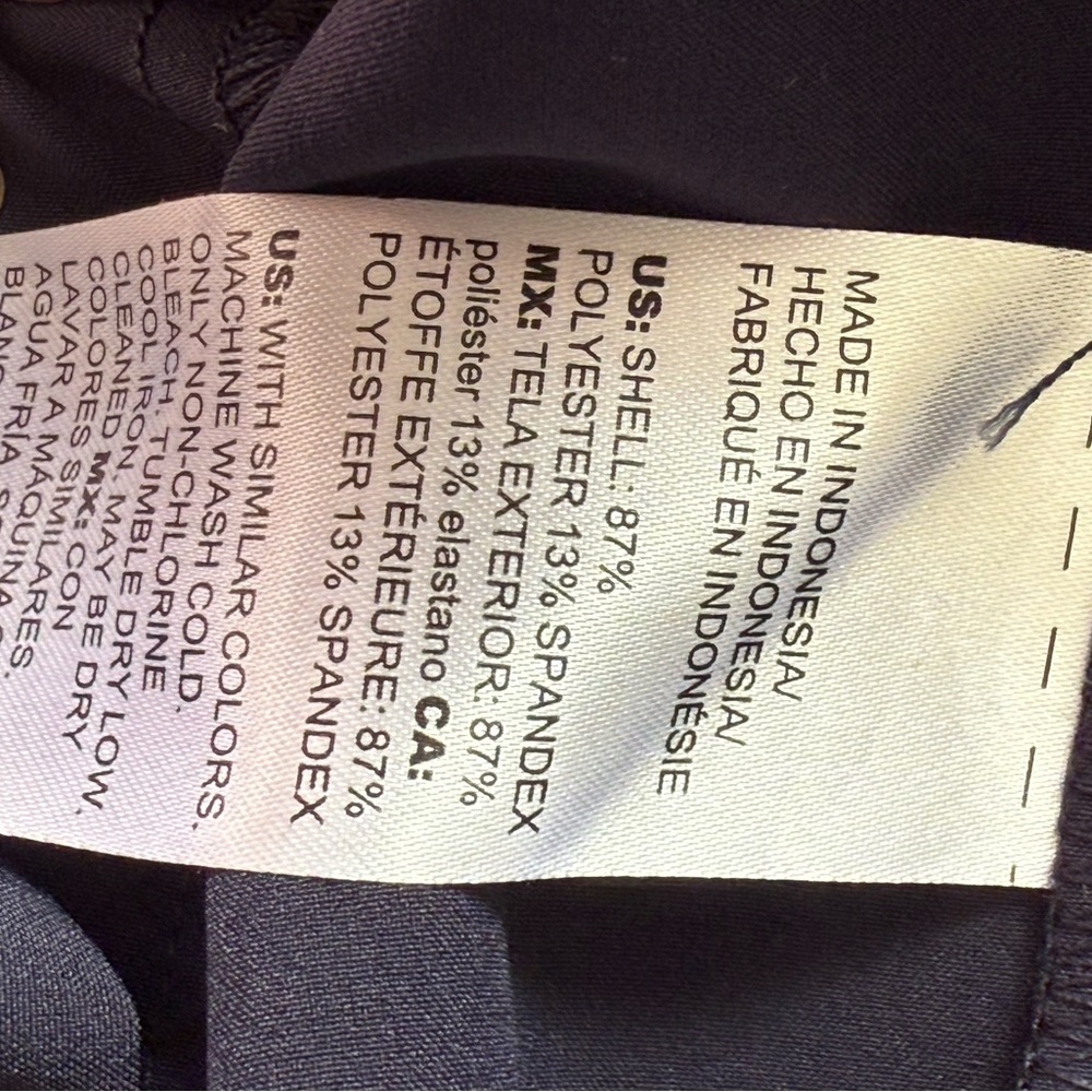 Zenergy by Chico's Dark Blue Cargo Pants (Chico’s size 4) - Picture 8 of 8